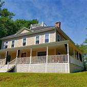 Historic Victorian On Mirror Lake